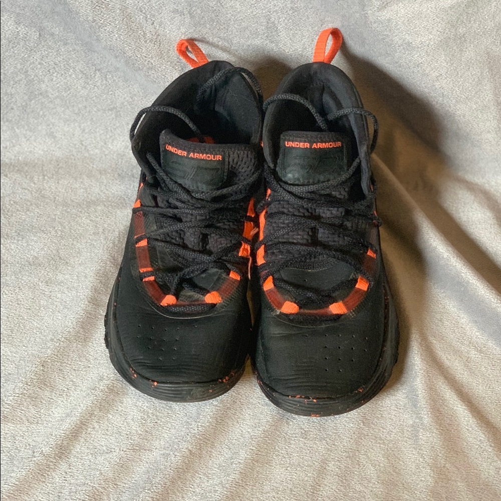 Steph curry boys under armour shoes